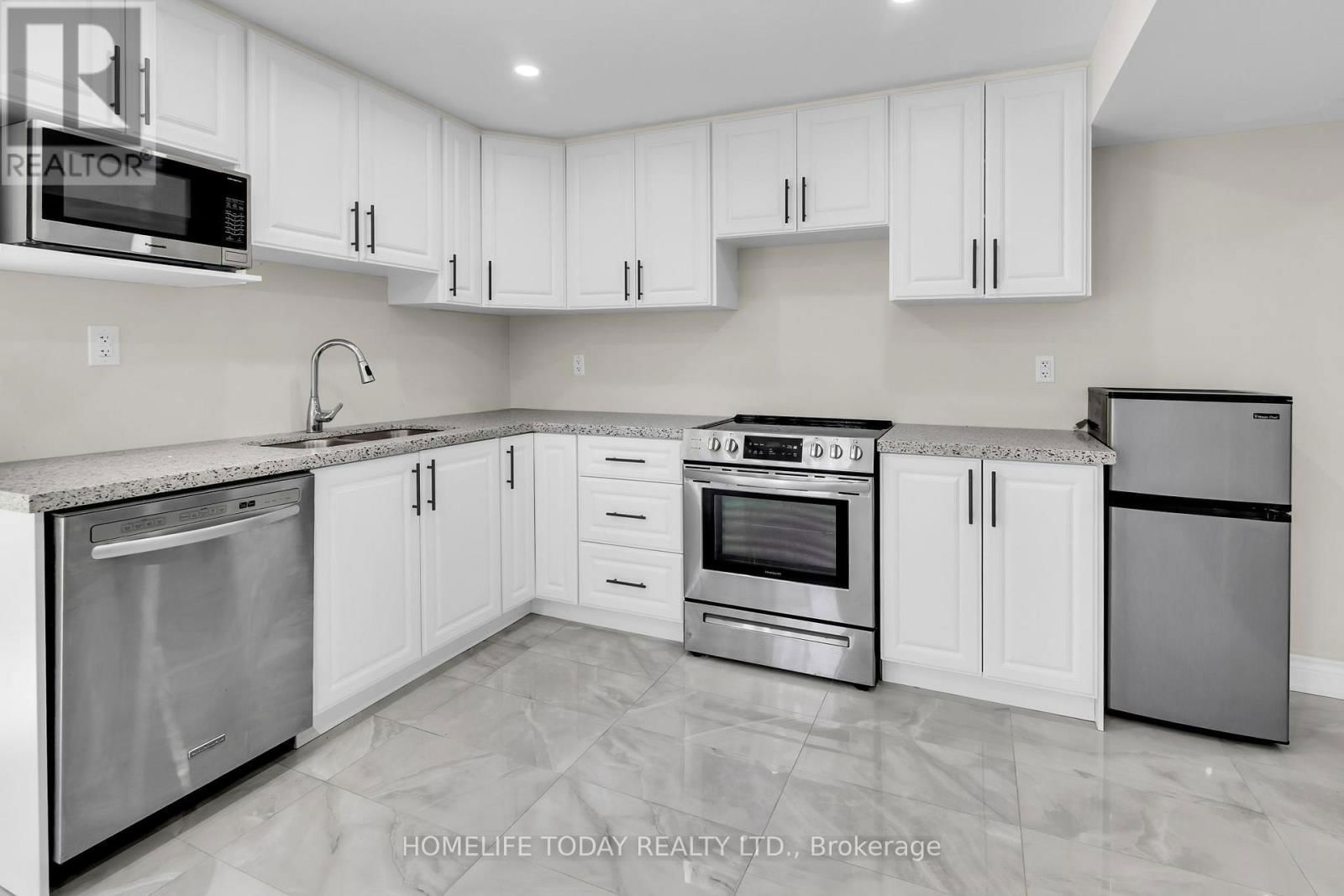265 BRUCE CAMERON DRIVE Image 40