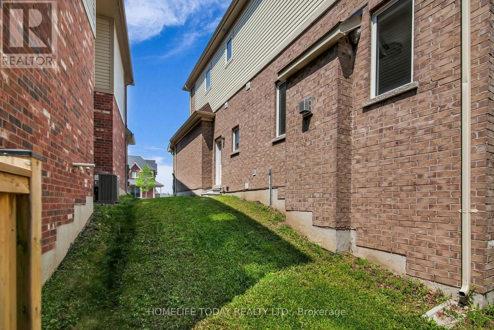265 BRUCE CAMERON DRIVE Image 47