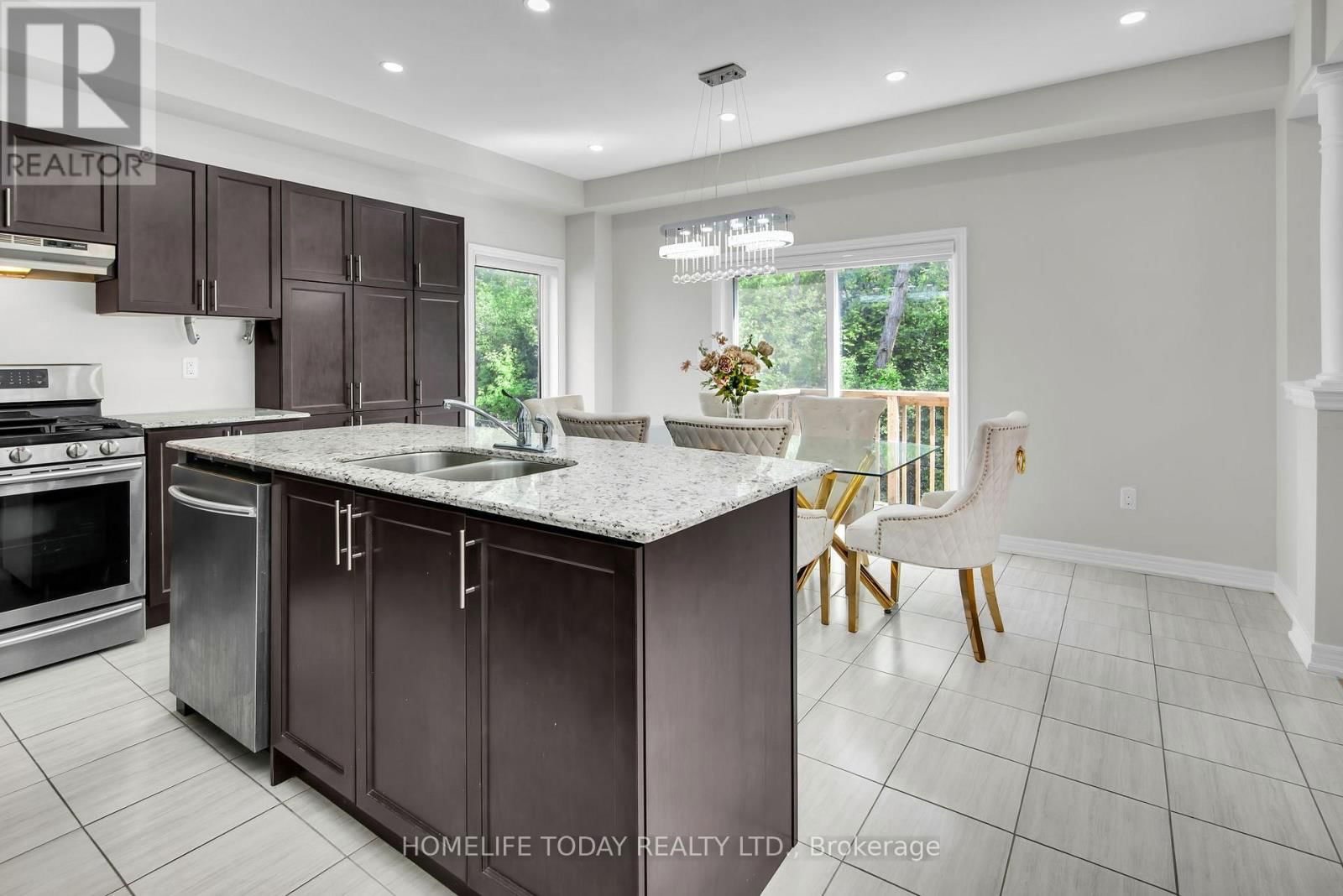 265 BRUCE CAMERON DRIVE Image 9