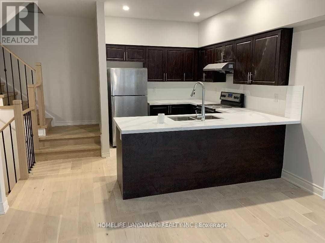 12 - 8 EATON PARK LANE Image 3