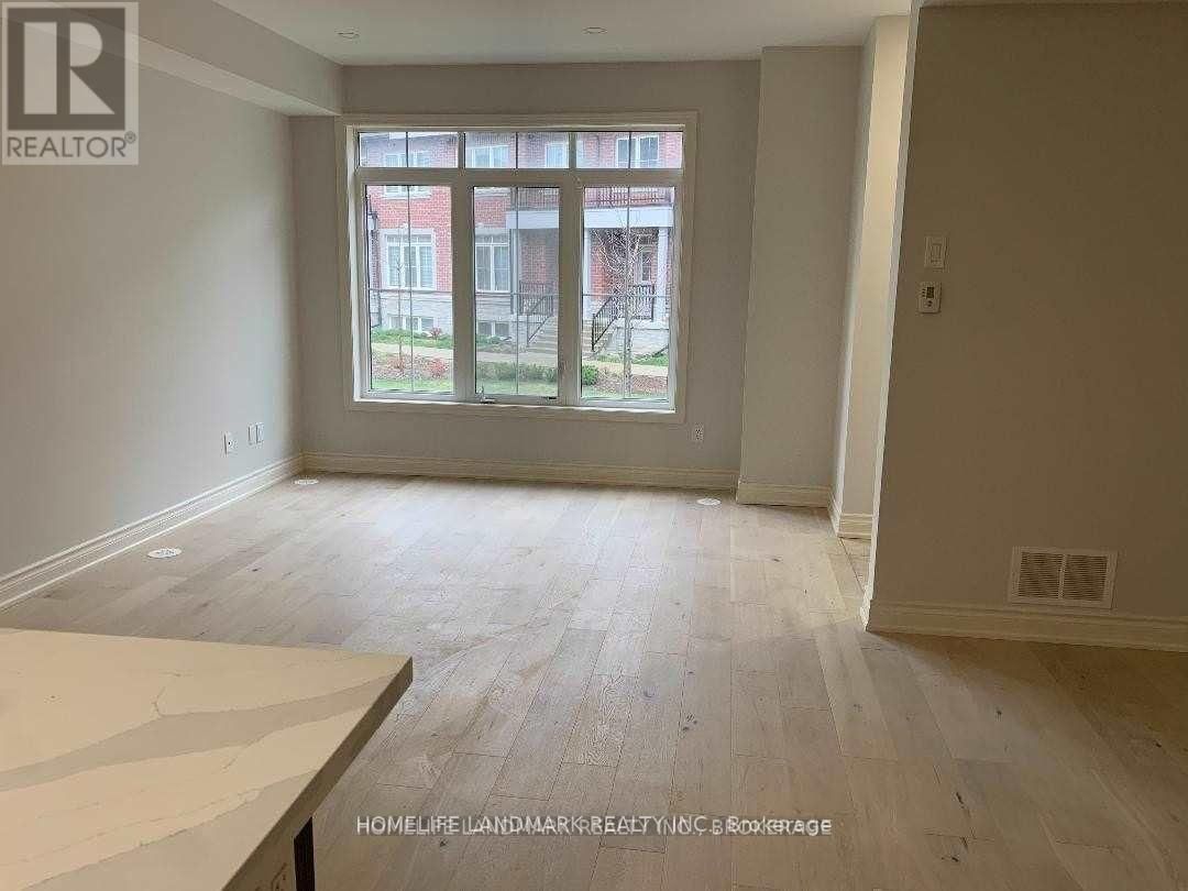 12 - 8 EATON PARK LANE Image 5