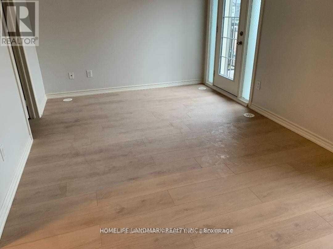 12 - 8 EATON PARK LANE Image 9