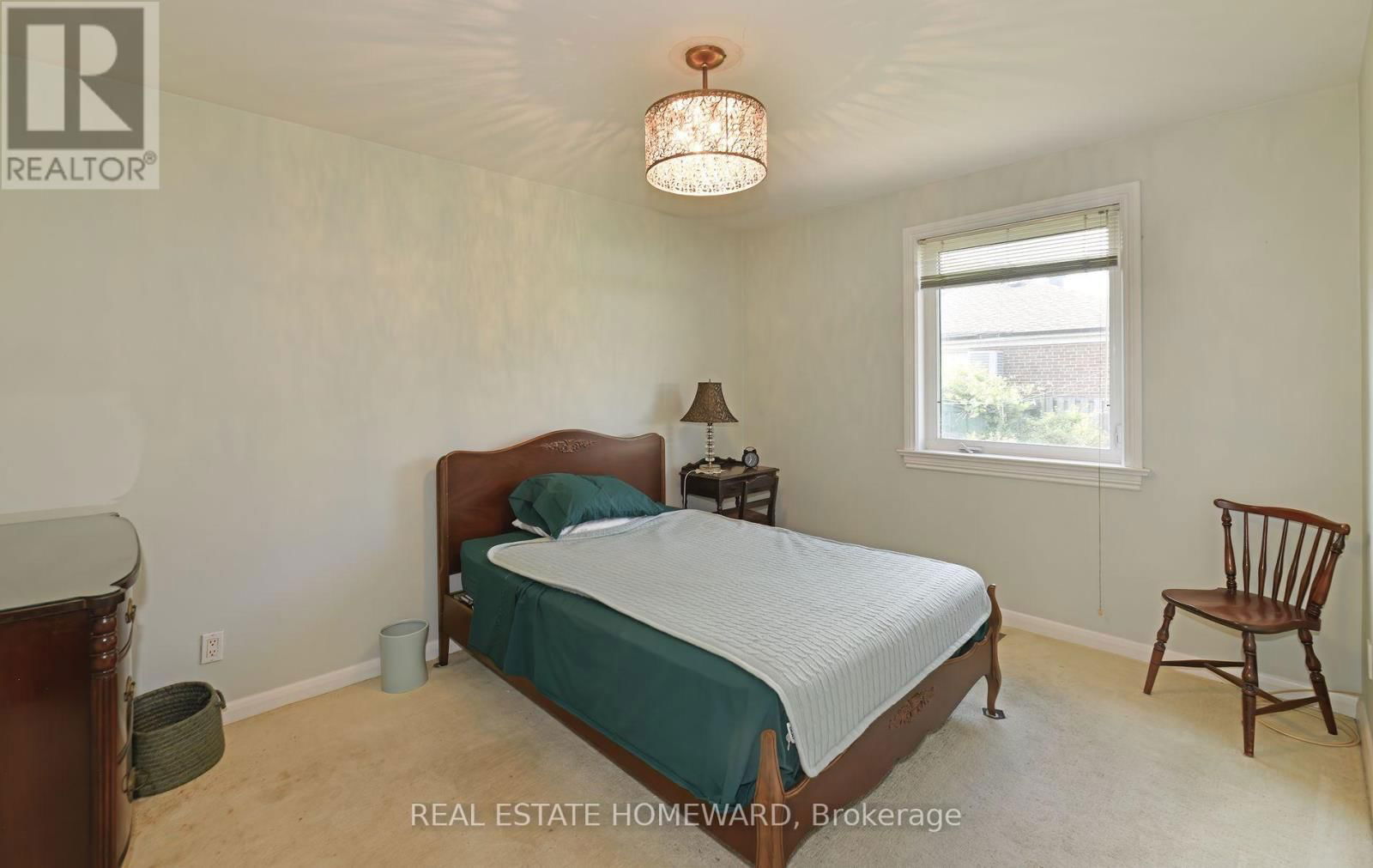 111 SURREY AVENUE Image 11
