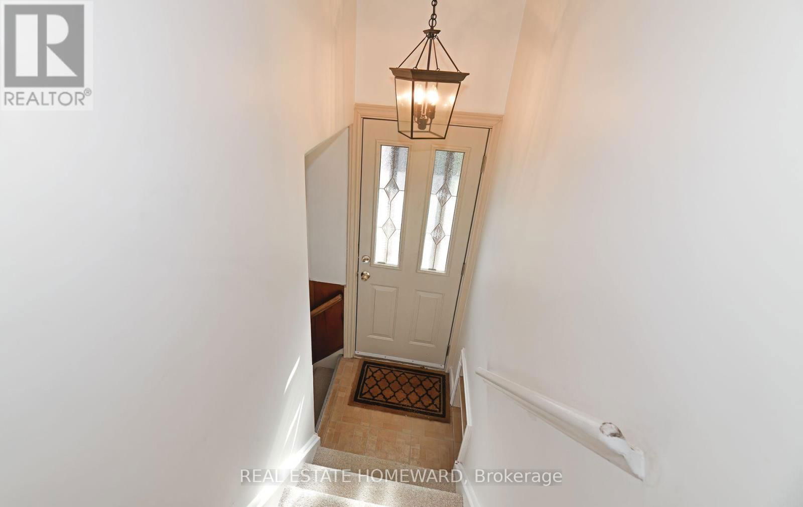111 SURREY AVENUE Image 16