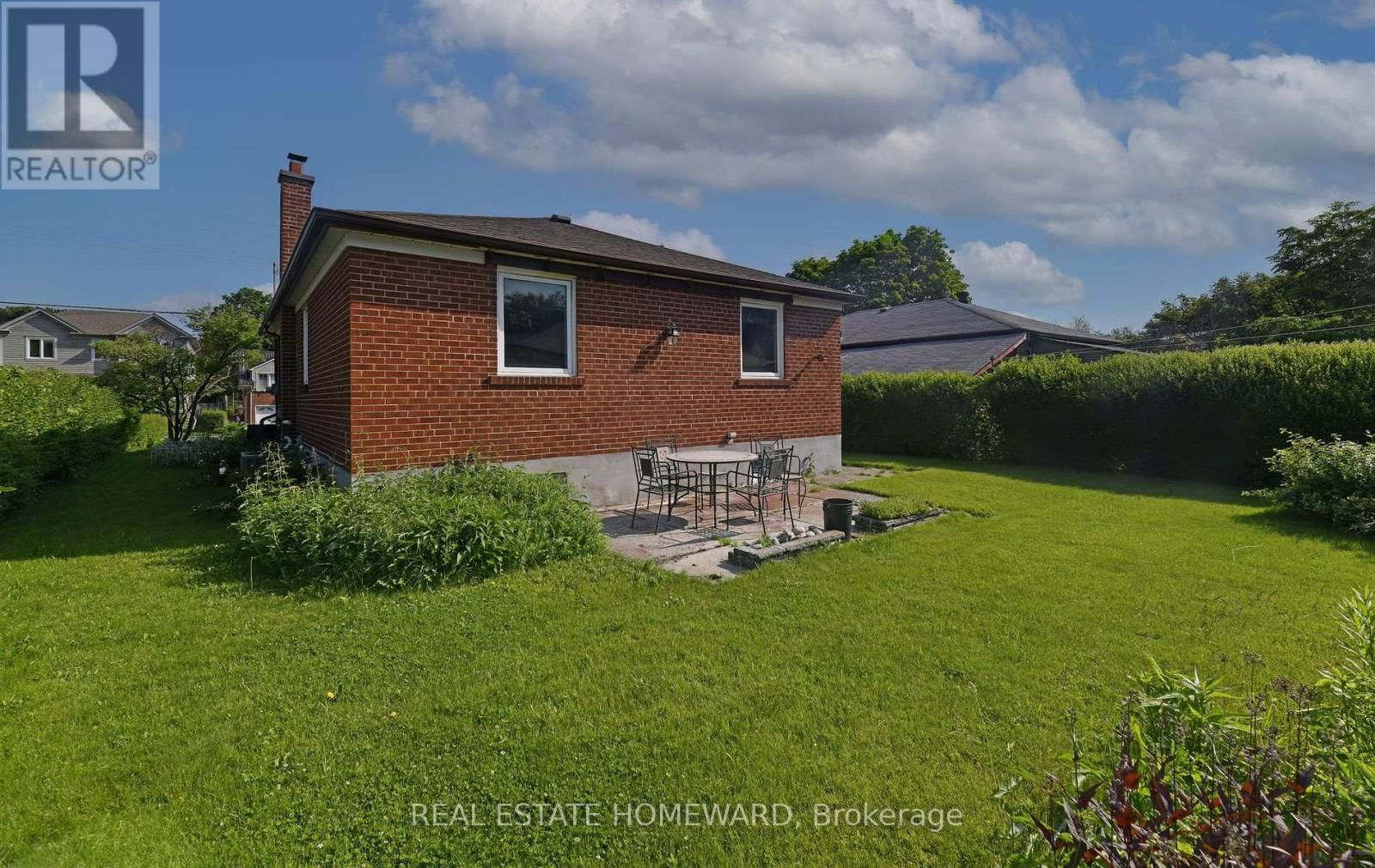 111 SURREY AVENUE Image 23