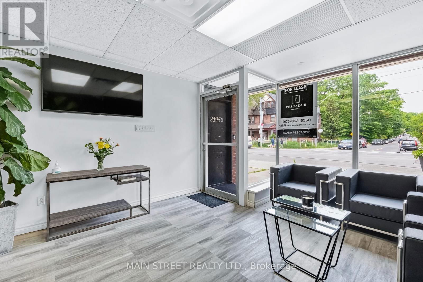 2495 QUEEN STREET EAST Image 6
