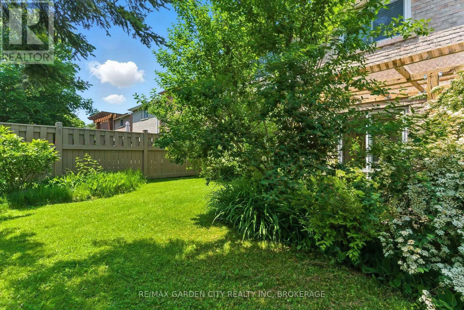 101 WINTER GARDENS TRAIL Image 26