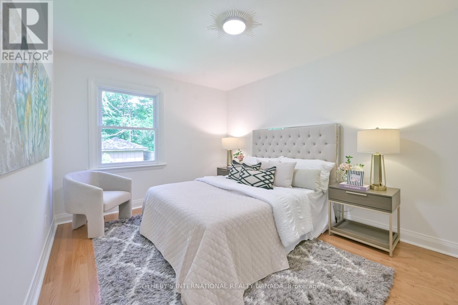 32 DAVIES CRESCENT Image 12
