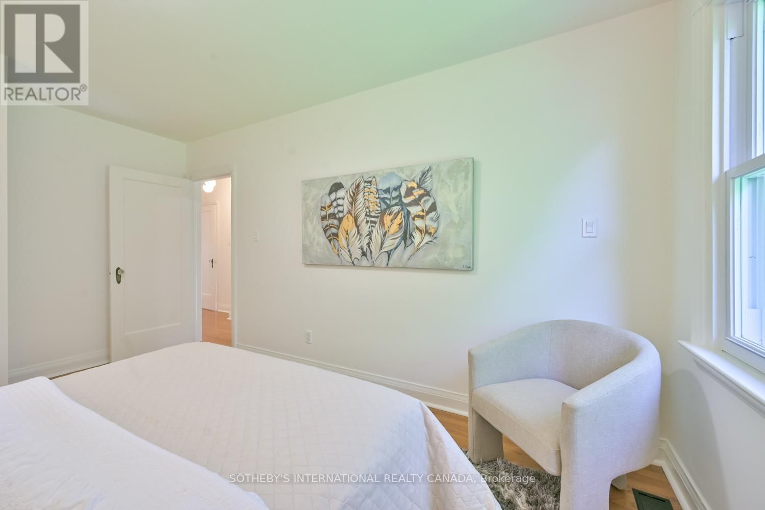 32 DAVIES CRESCENT Image 13