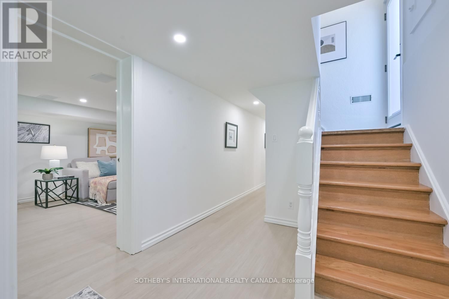 32 DAVIES CRESCENT Image 18