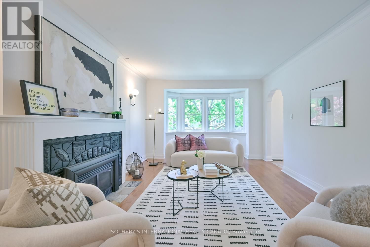 32 DAVIES CRESCENT Image 5
