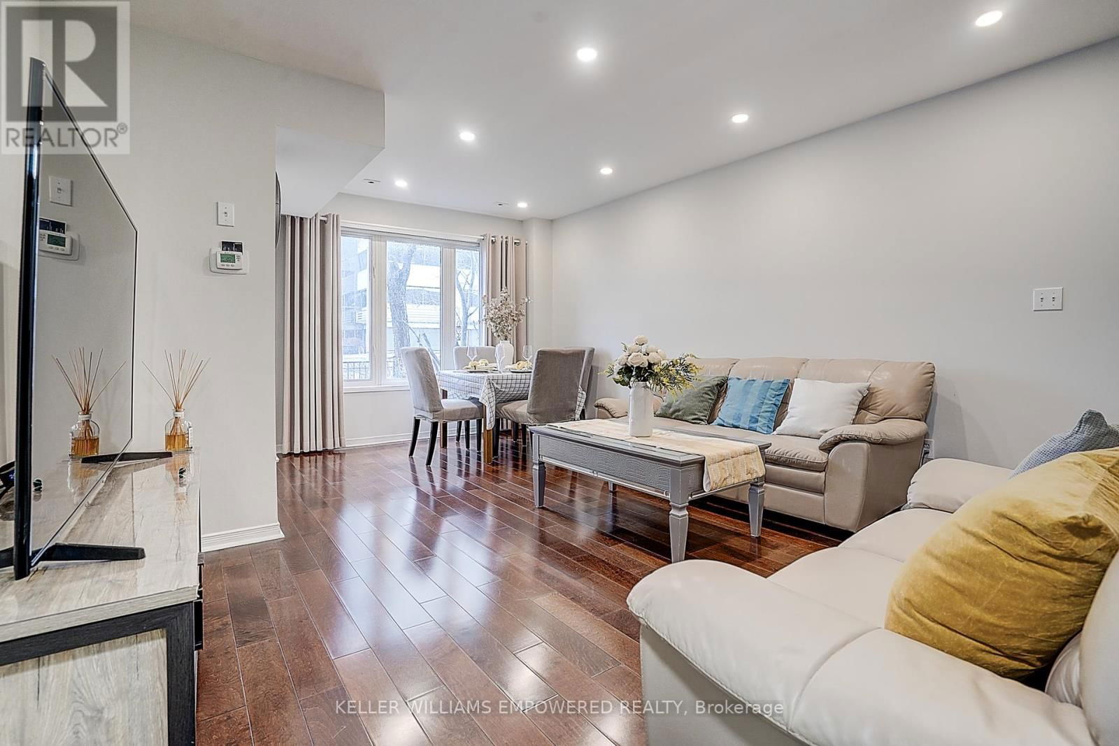 1103 - 19 ROSEBANK DRIVE Image 9