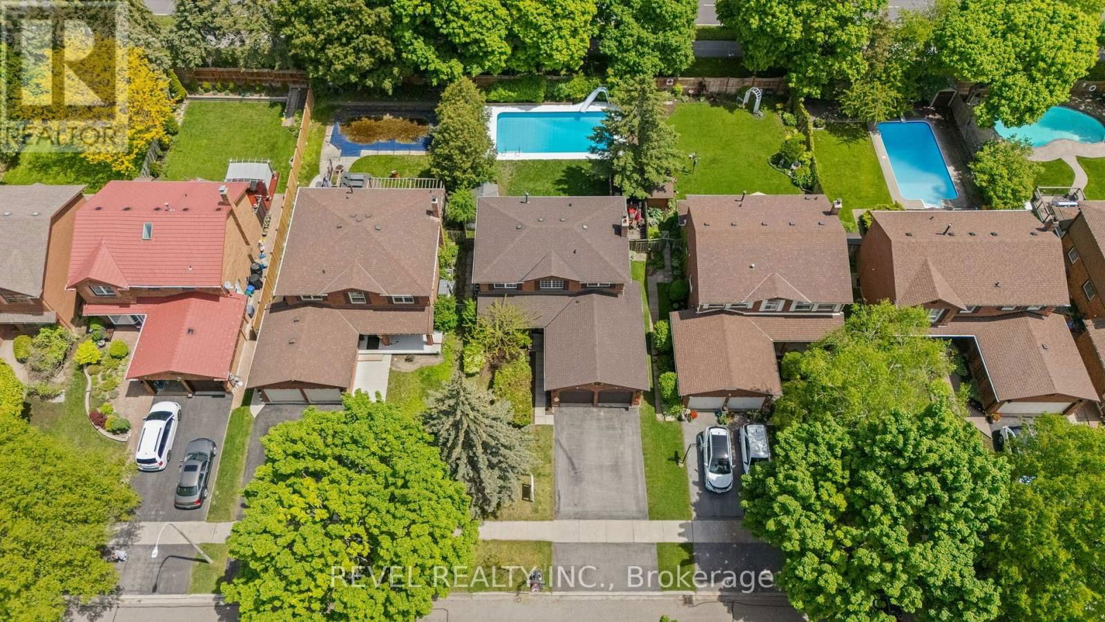 12 ROBINSON CRESCENT Image 28