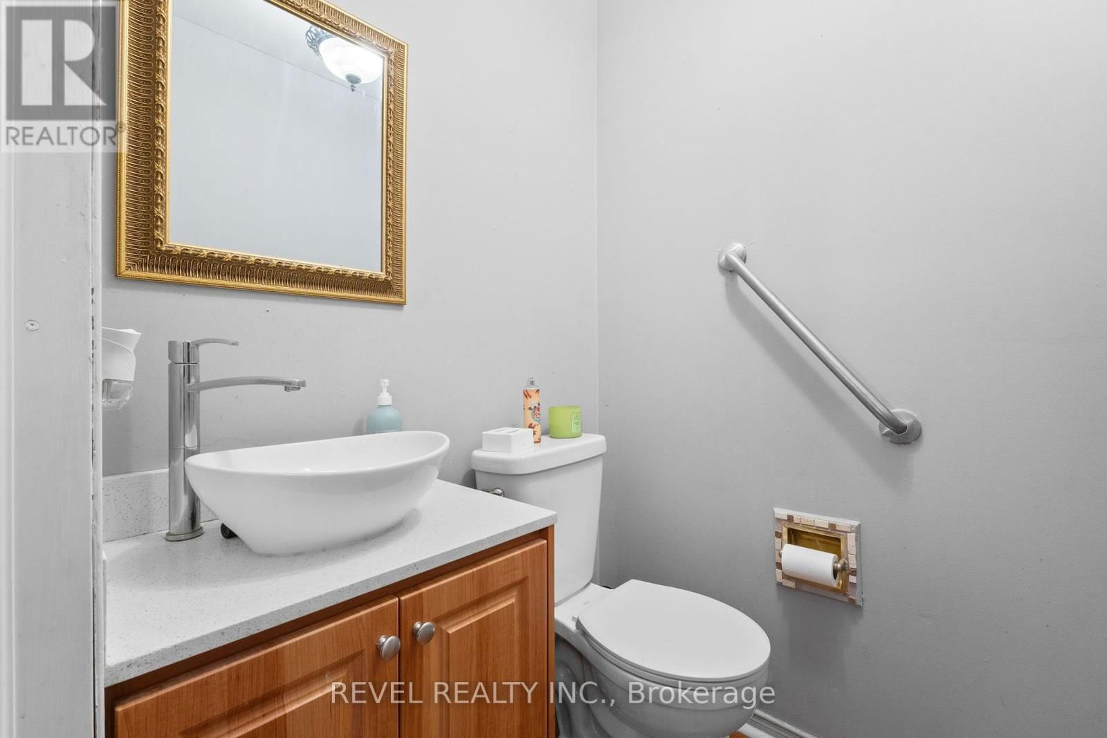 12 ROBINSON CRESCENT Image 7