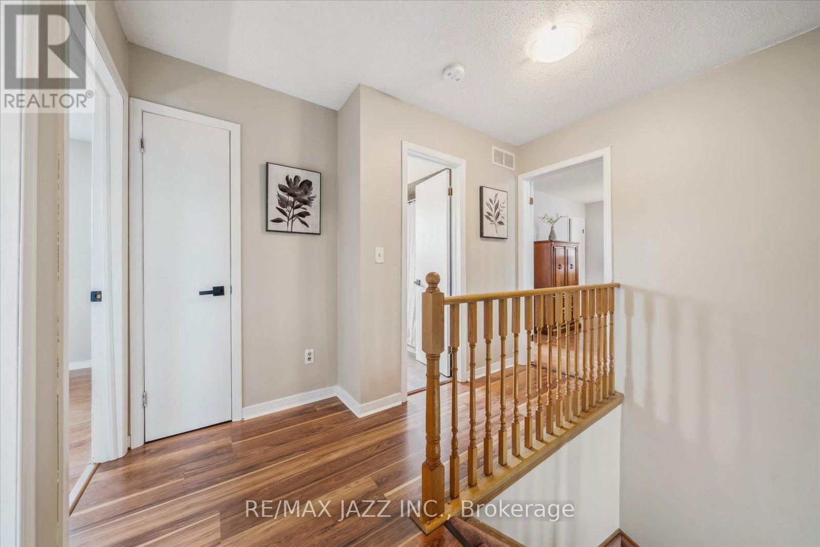 63 PINEDALE CRESCENT Image 21