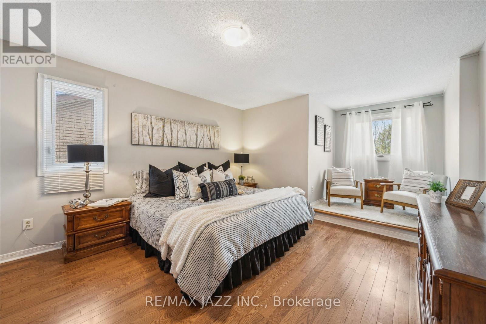 63 PINEDALE CRESCENT Image 22