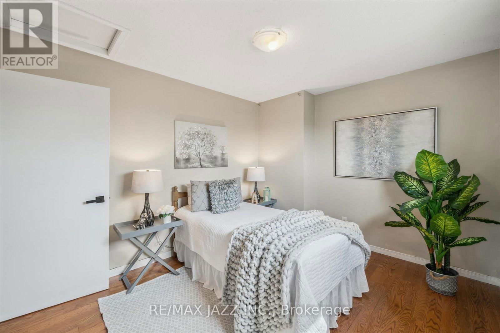 63 PINEDALE CRESCENT Image 28