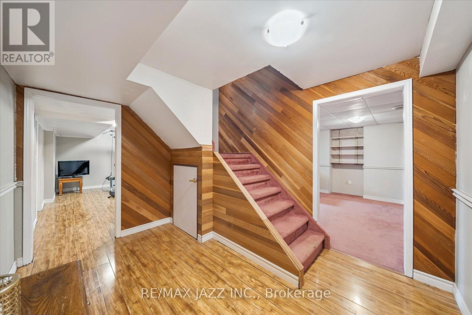 63 PINEDALE CRESCENT Image 31