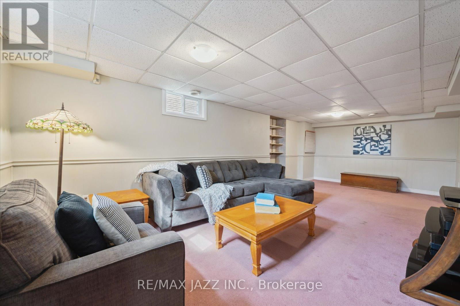 63 PINEDALE CRESCENT Image 34