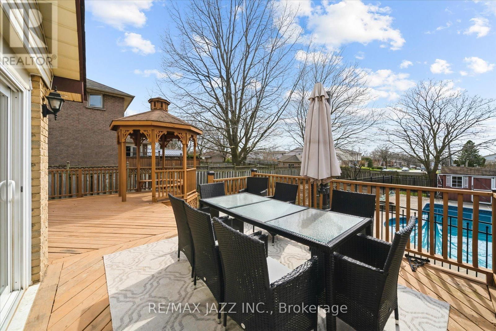 63 PINEDALE CRESCENT Image 37