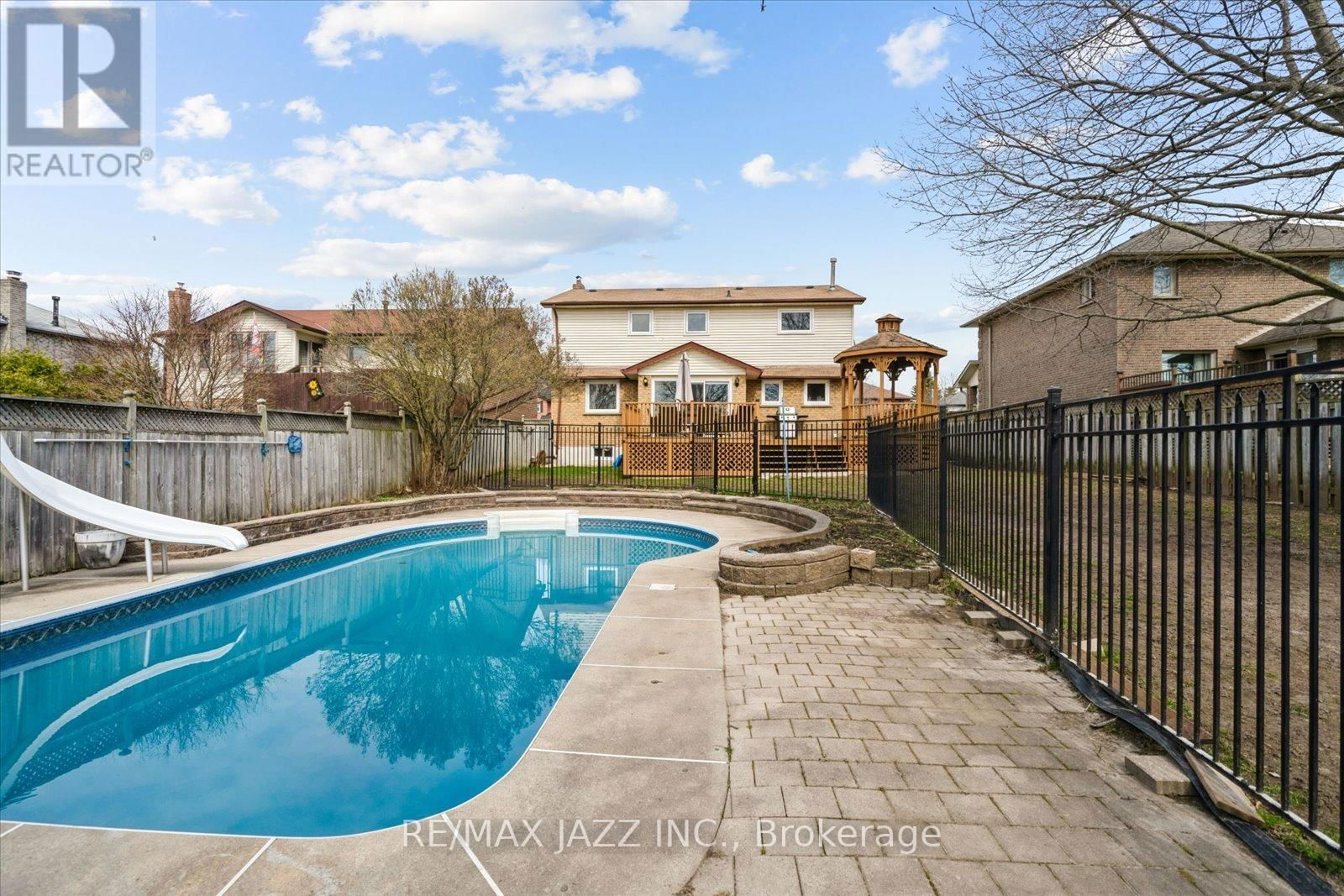 63 PINEDALE CRESCENT Image 39