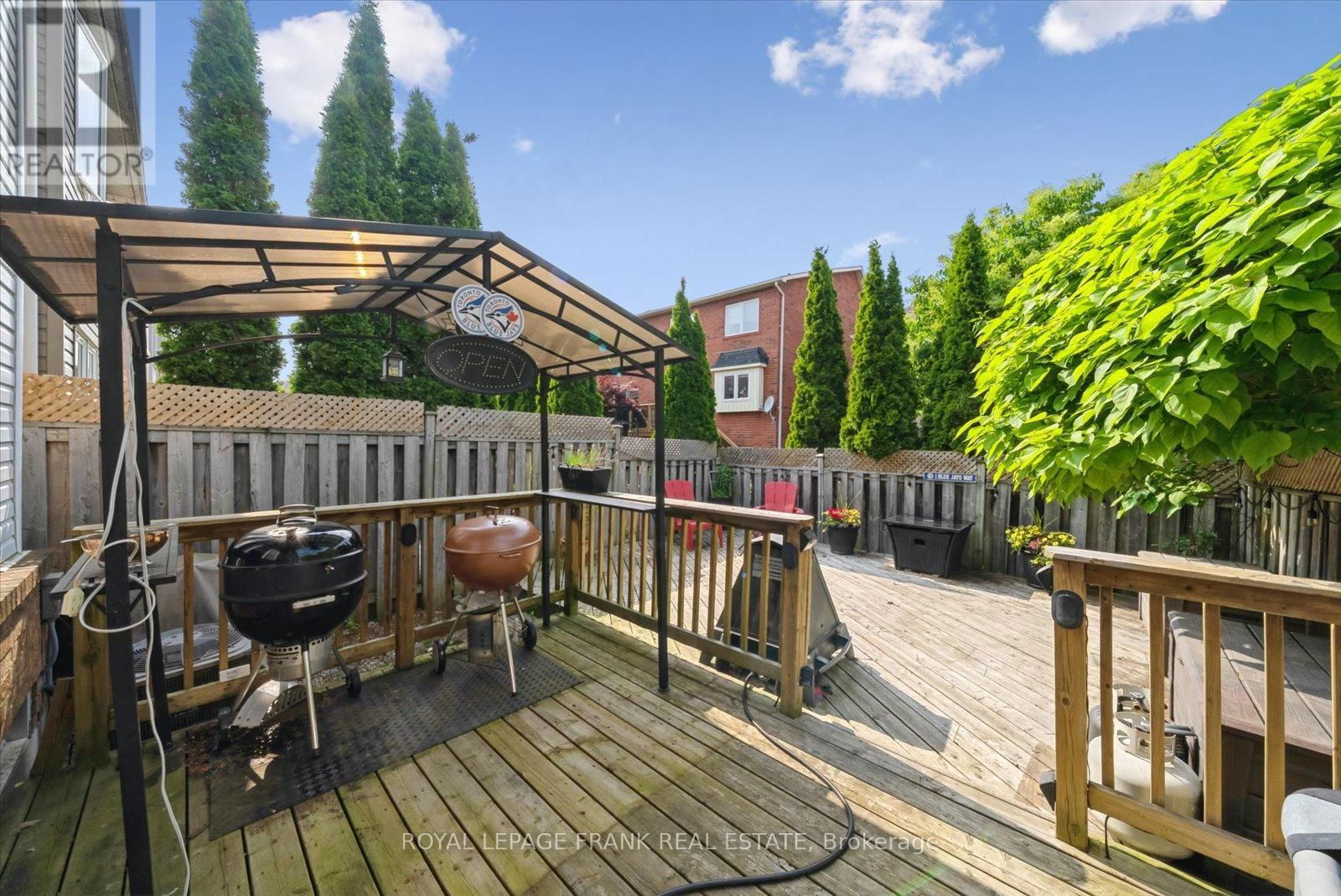 16 STOKELY CRESCENT Image 19