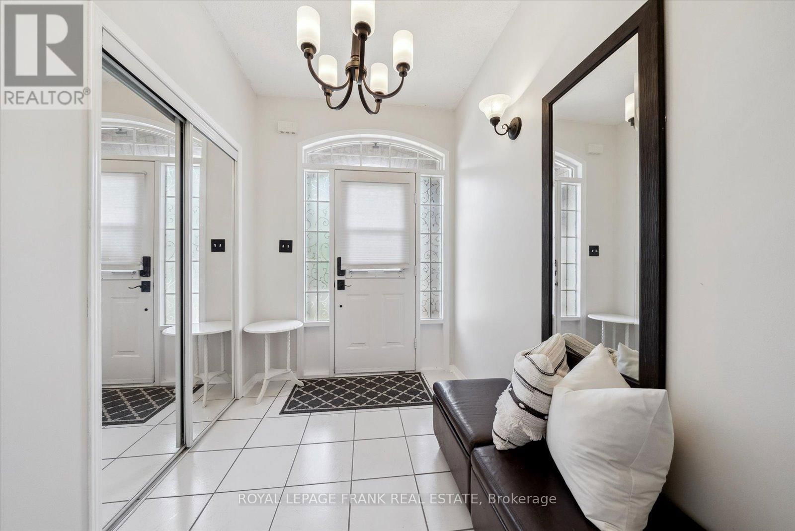 16 STOKELY CRESCENT Image 3