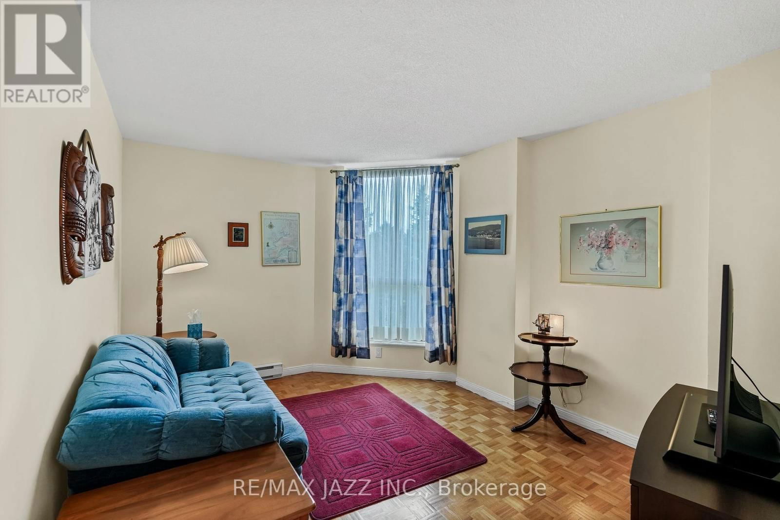 404 - 900 WILSON ROAD NORTH Image 18