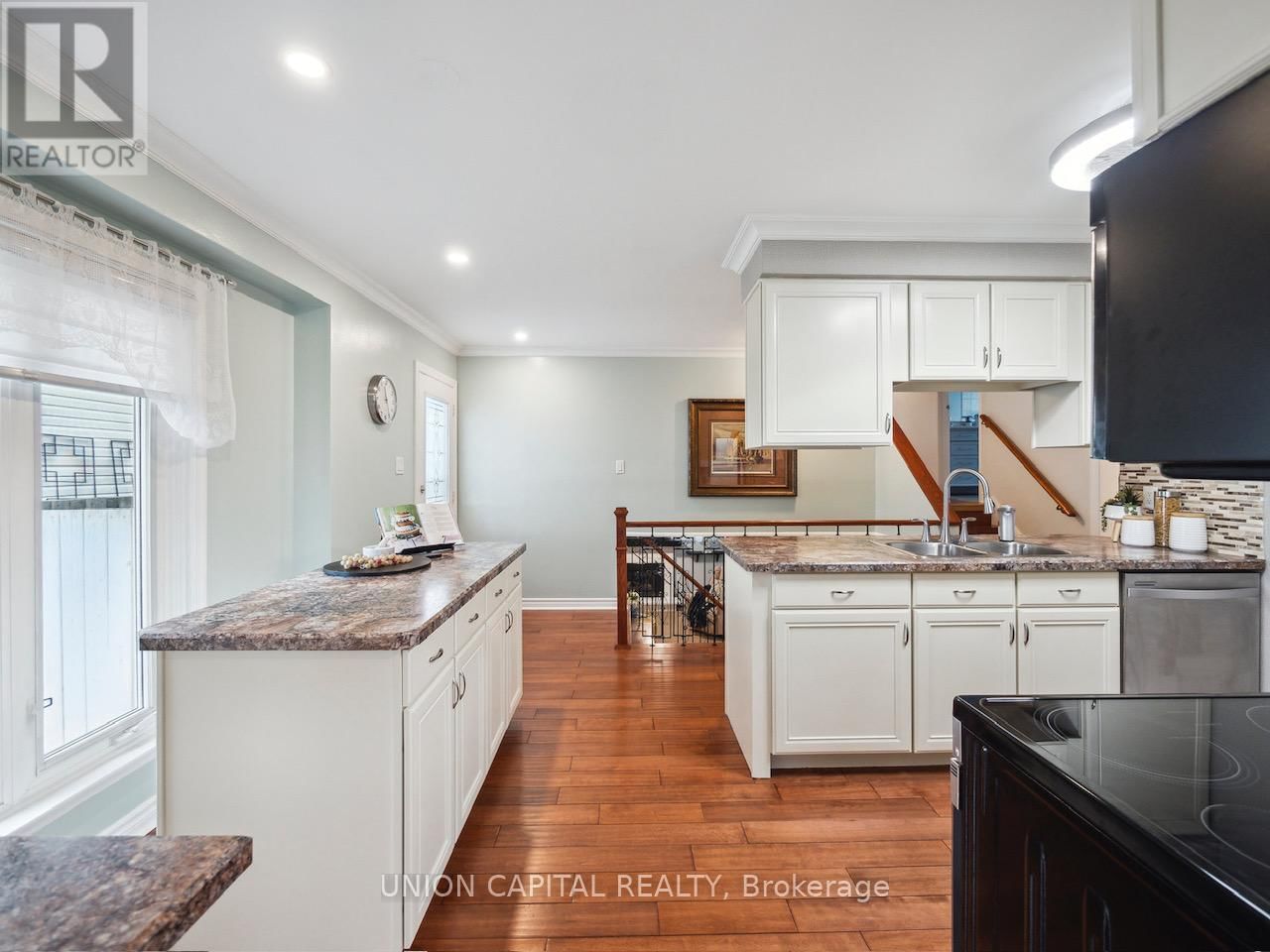 107 WHITE HEATHER BOULEVARD Image 10