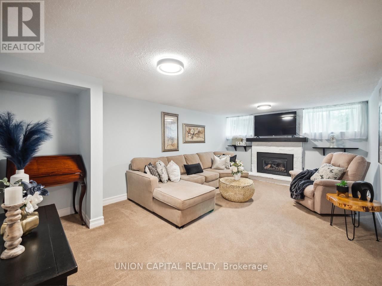 107 WHITE HEATHER BOULEVARD Image 17
