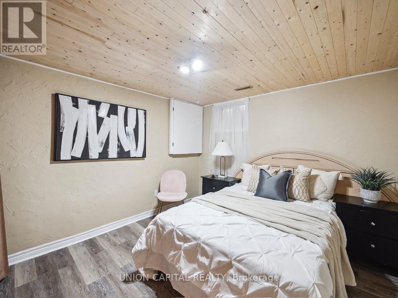 107 WHITE HEATHER BOULEVARD Image 21