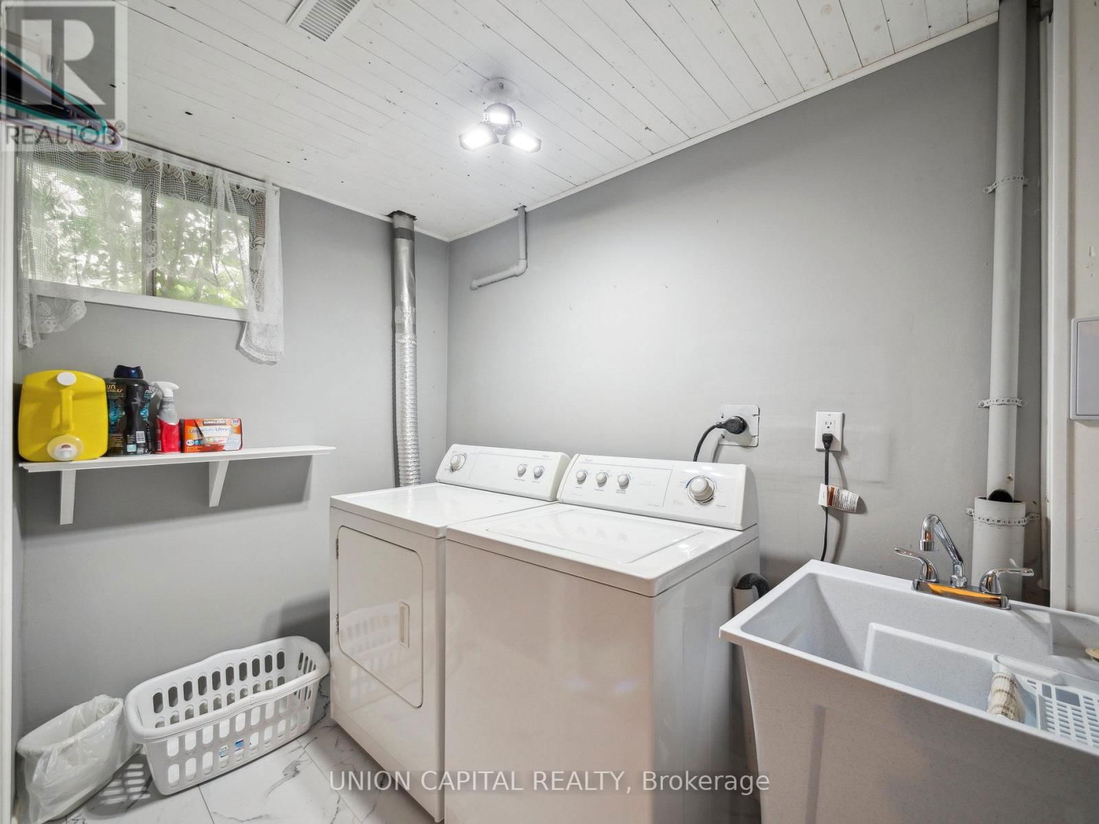 107 WHITE HEATHER BOULEVARD Image 23