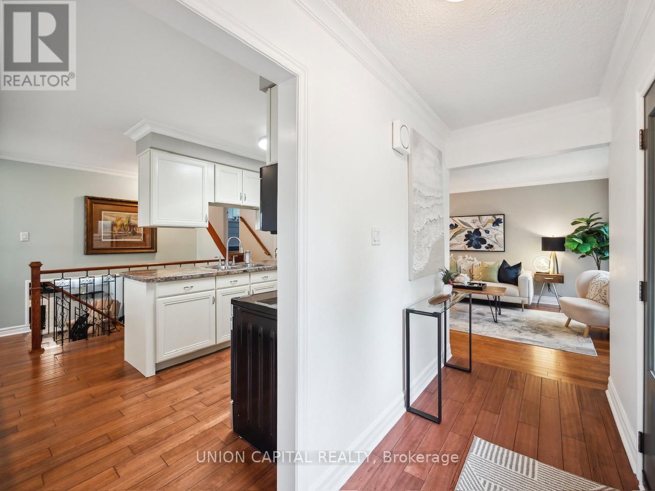 107 WHITE HEATHER BOULEVARD Image 9