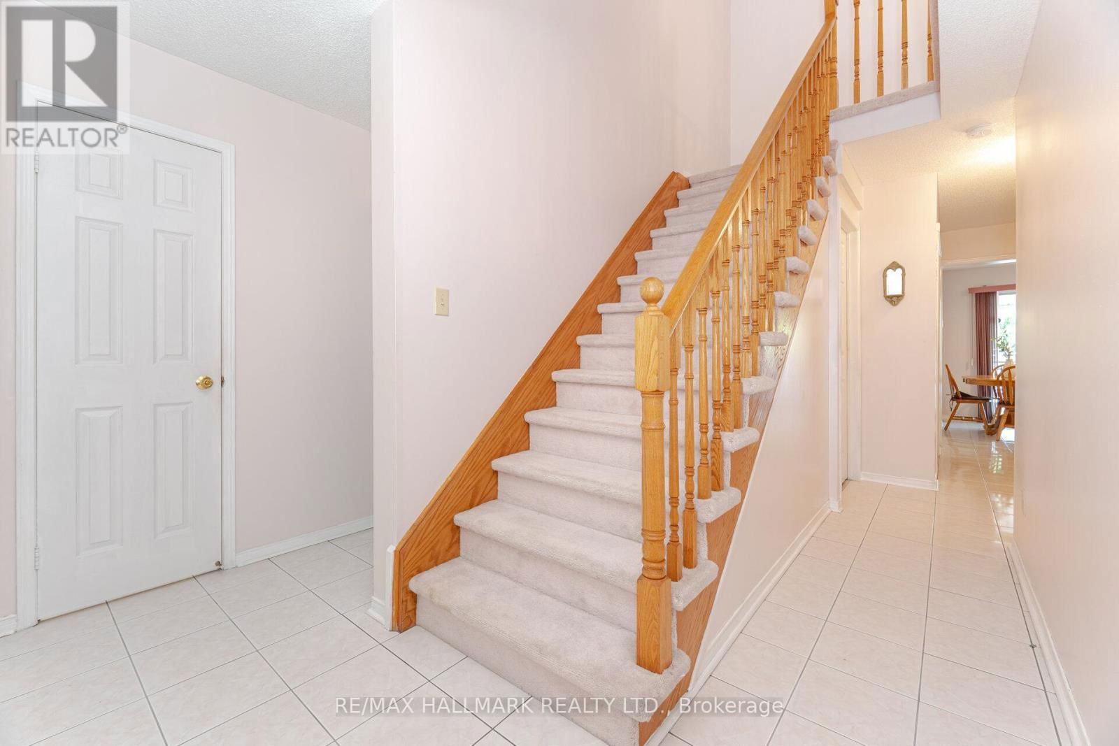 10 ILES STREET Image 18