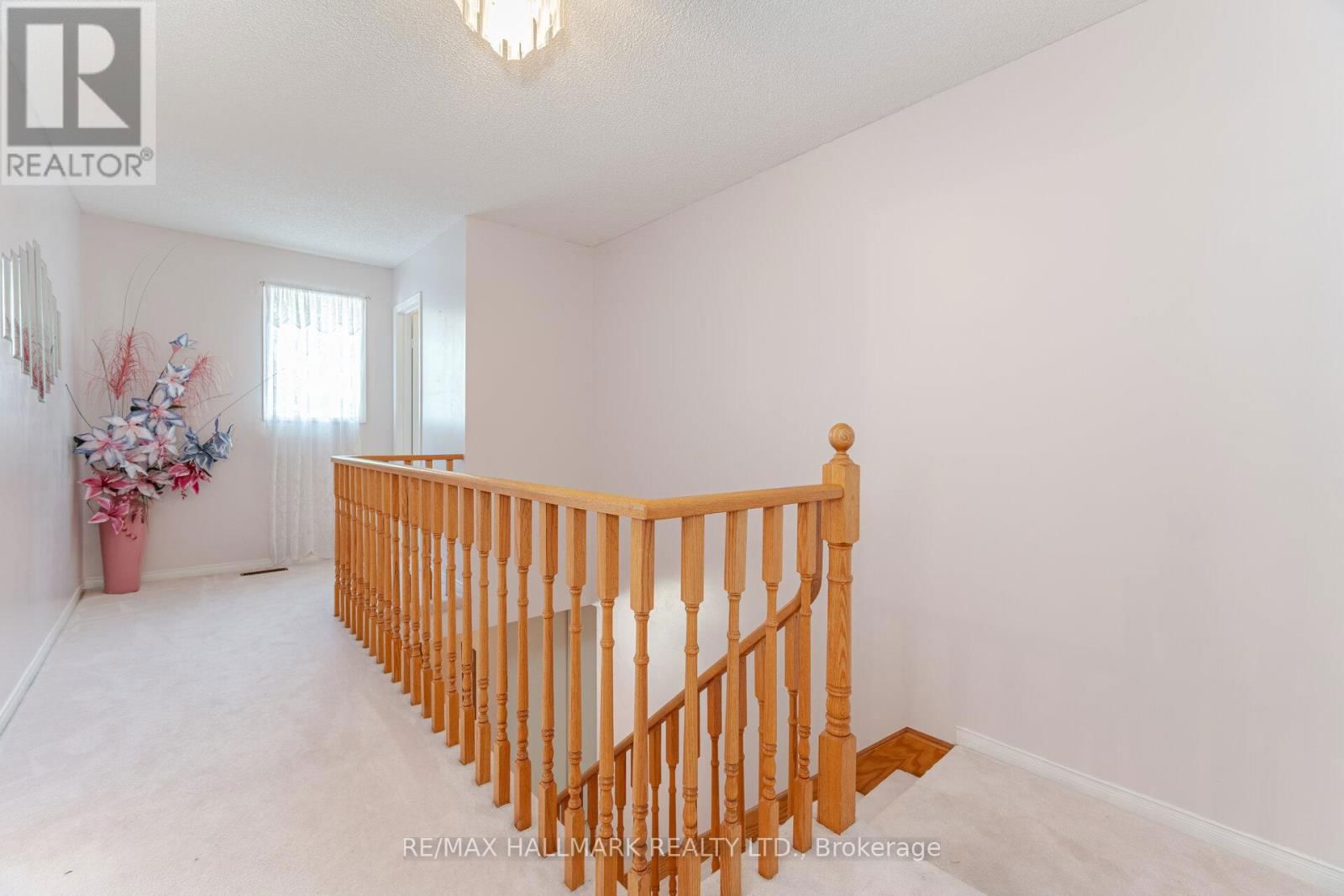 10 ILES STREET Image 19
