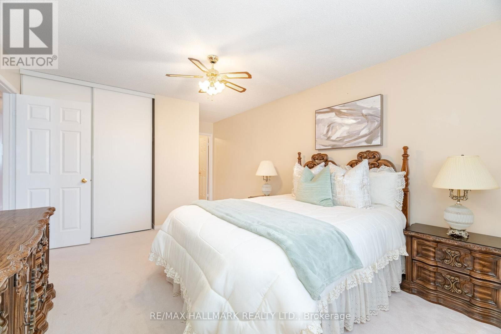10 ILES STREET Image 23