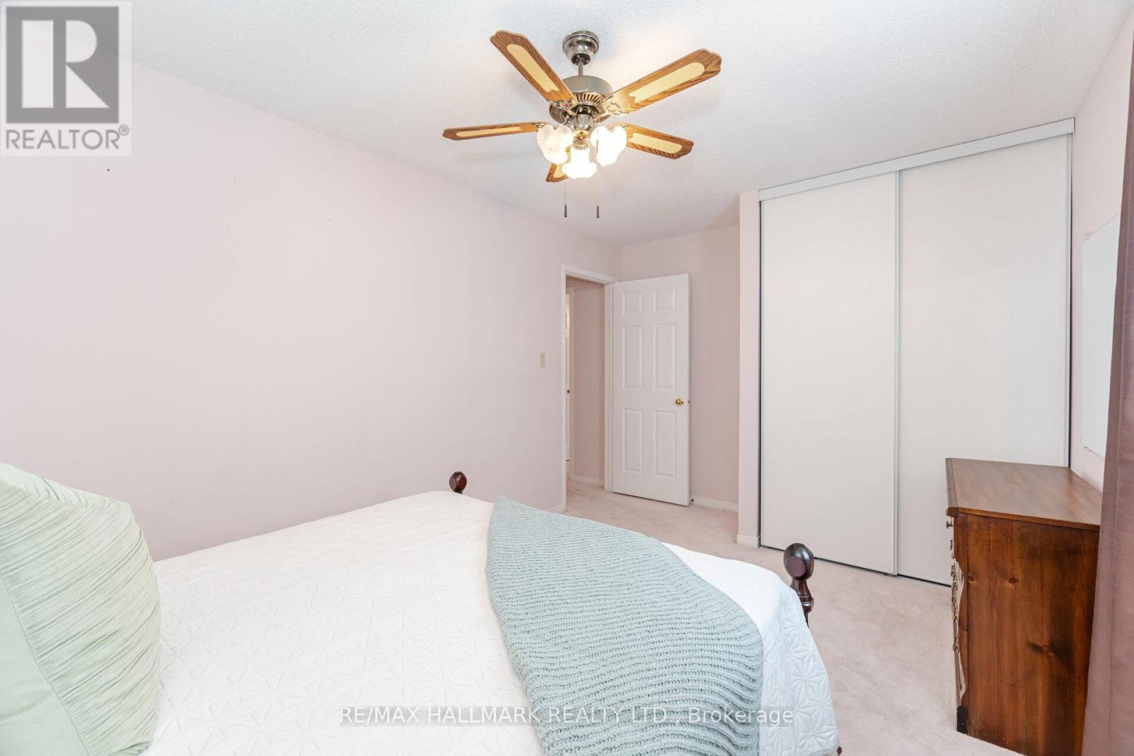 10 ILES STREET Image 27