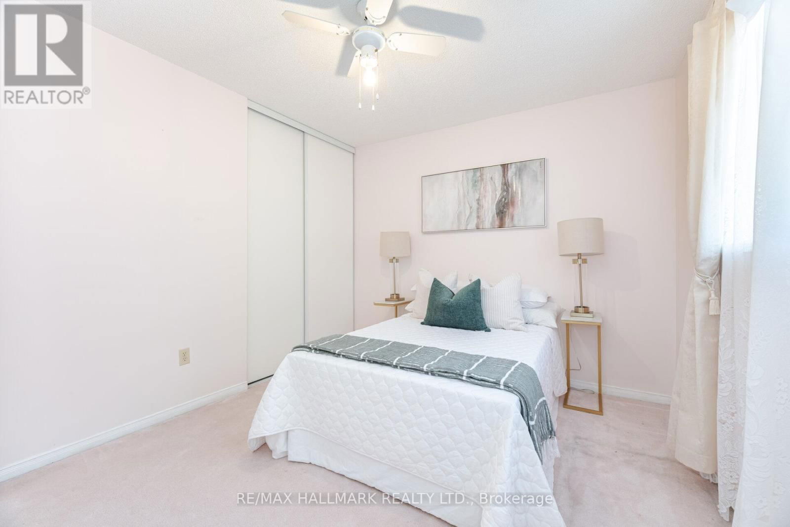 10 ILES STREET Image 31
