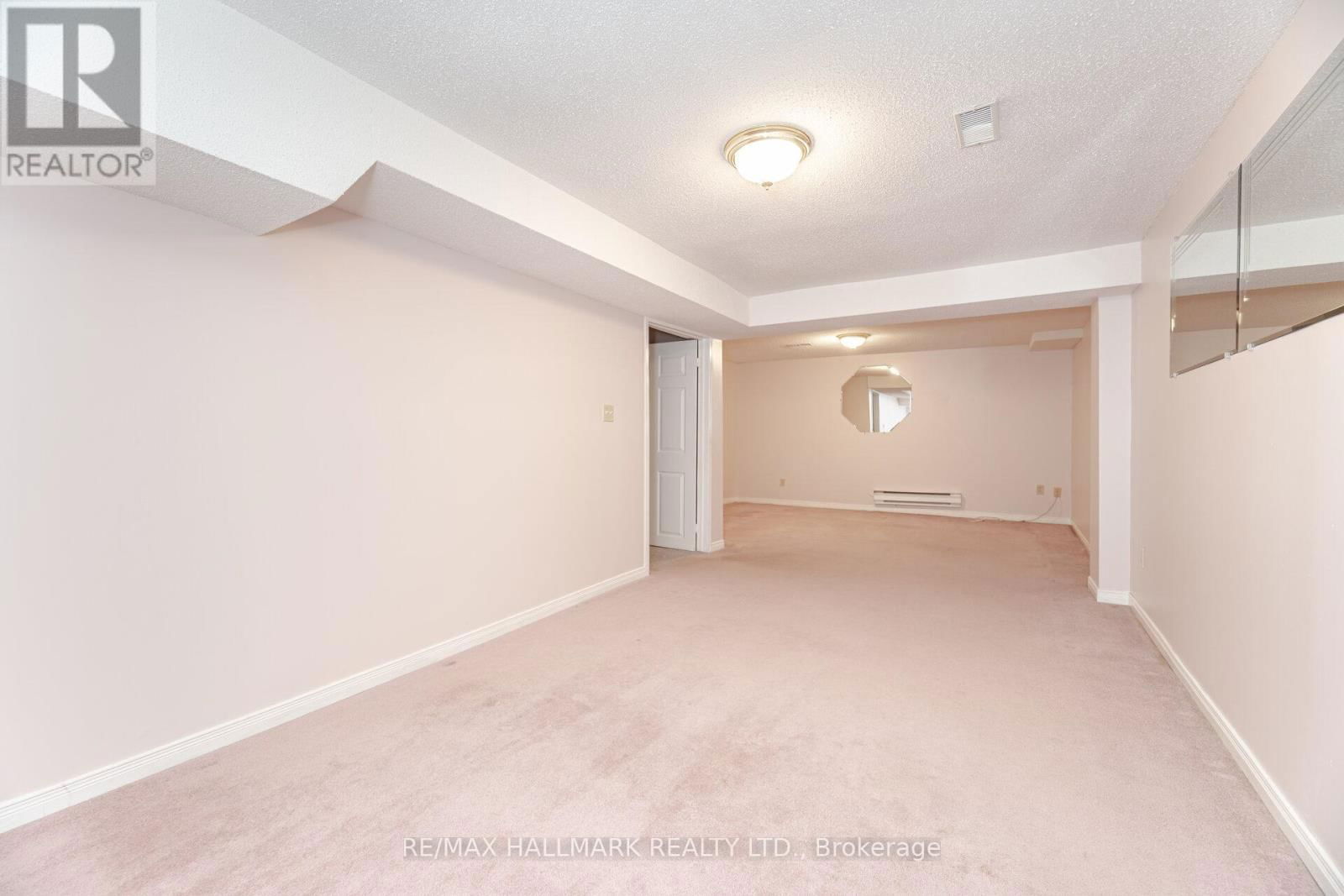 10 ILES STREET Image 36