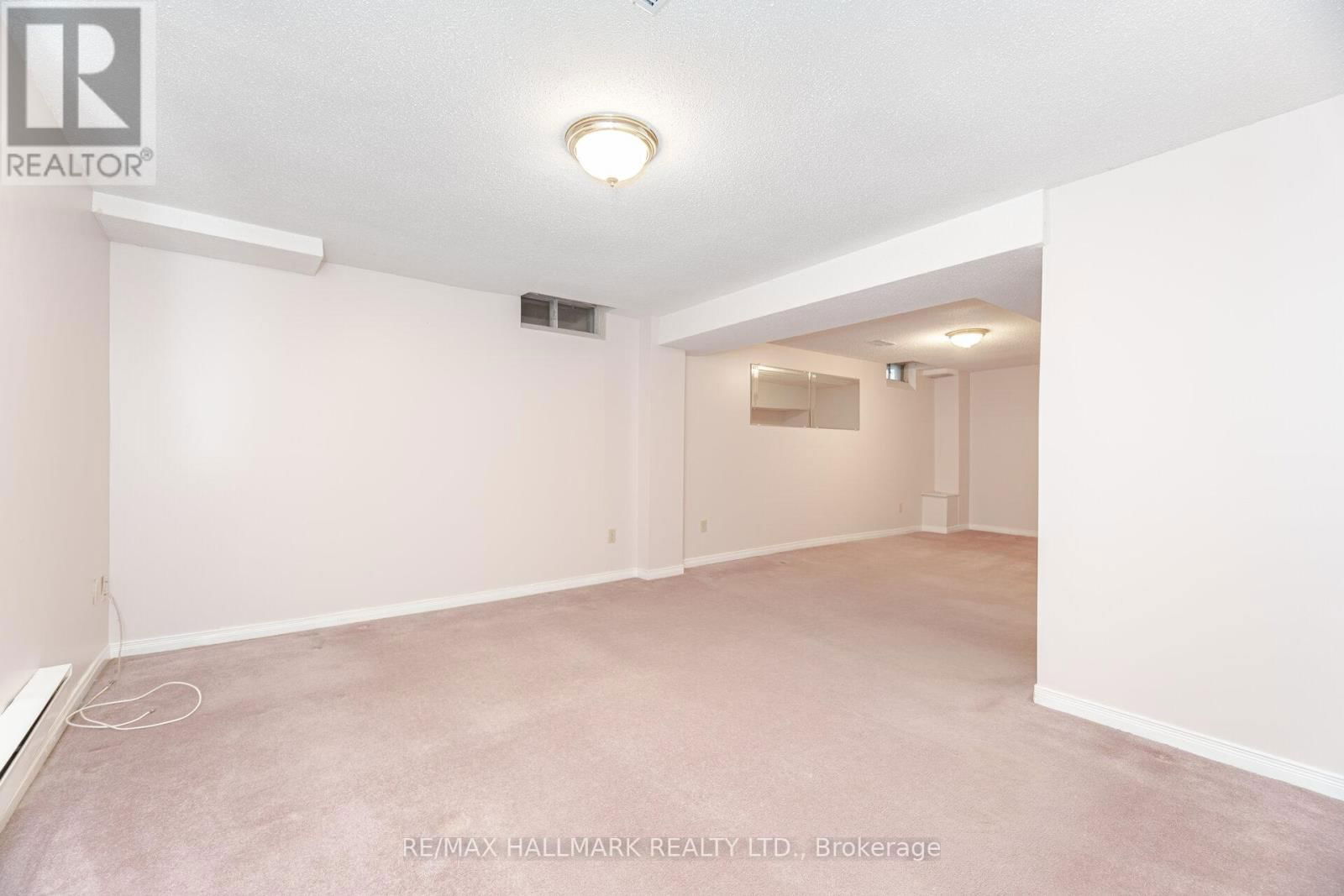 10 ILES STREET Image 39