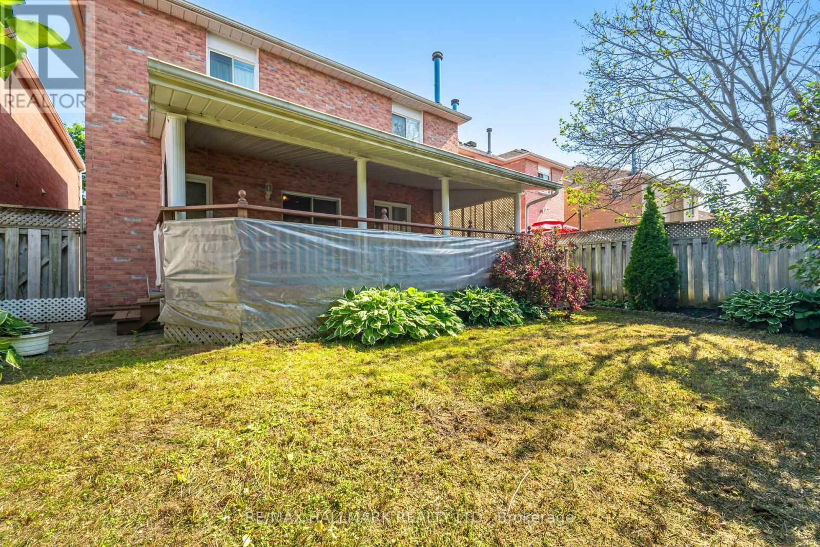 10 ILES STREET Image 47