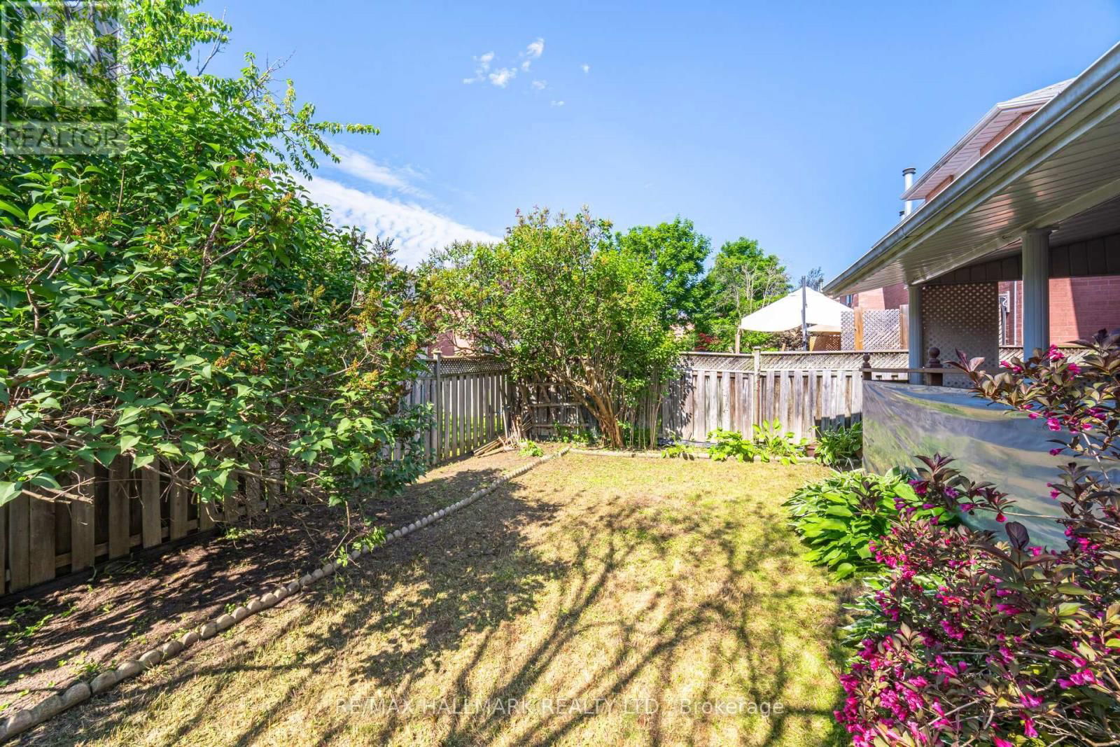 10 ILES STREET Image 49