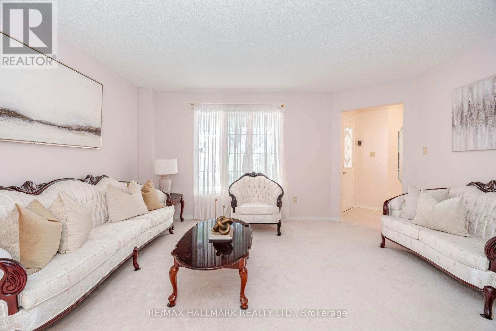 10 ILES STREET Image 5