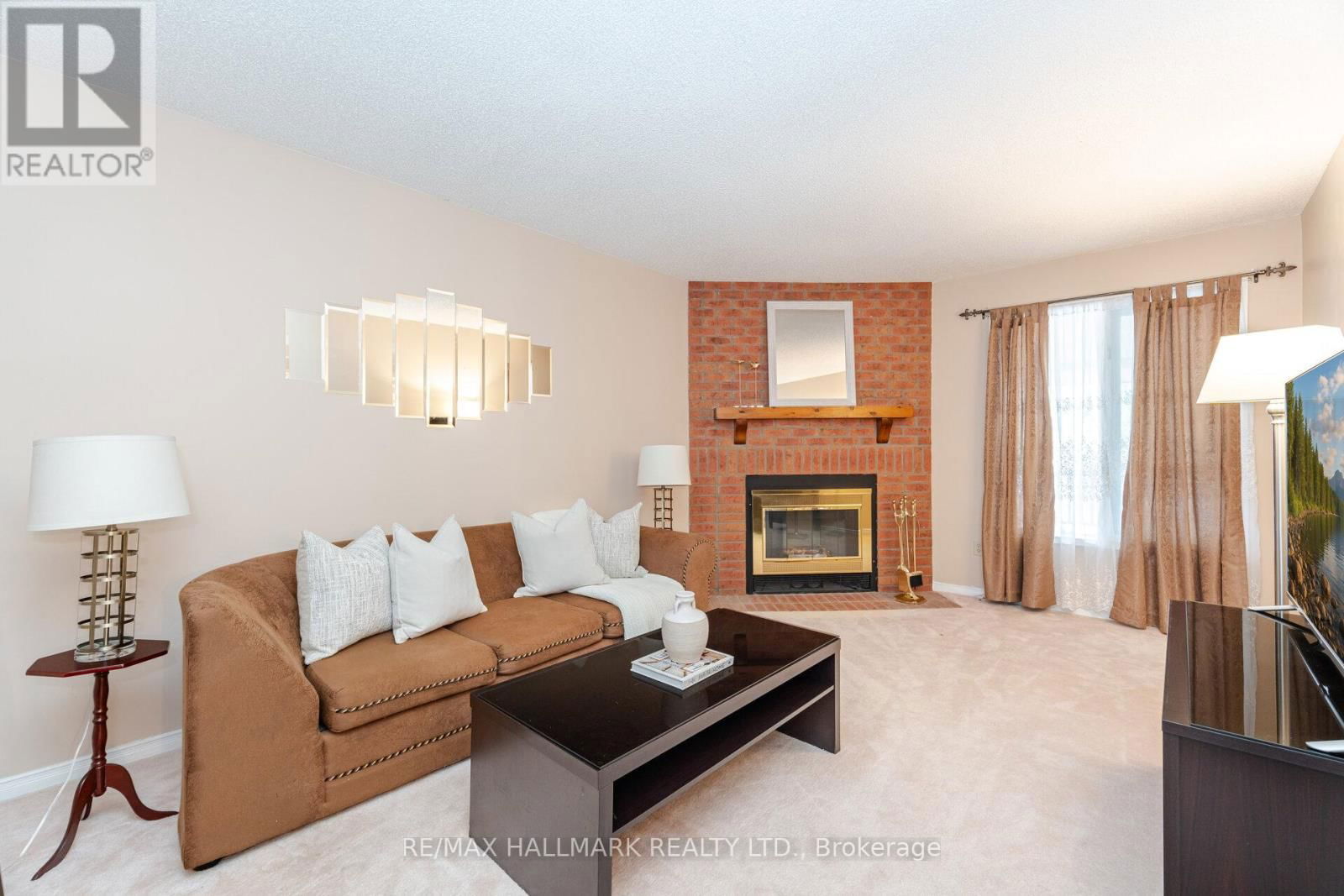 10 ILES STREET Image 8