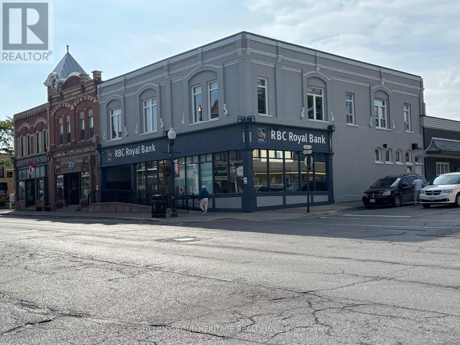 210 QUEEN STREET Image 2