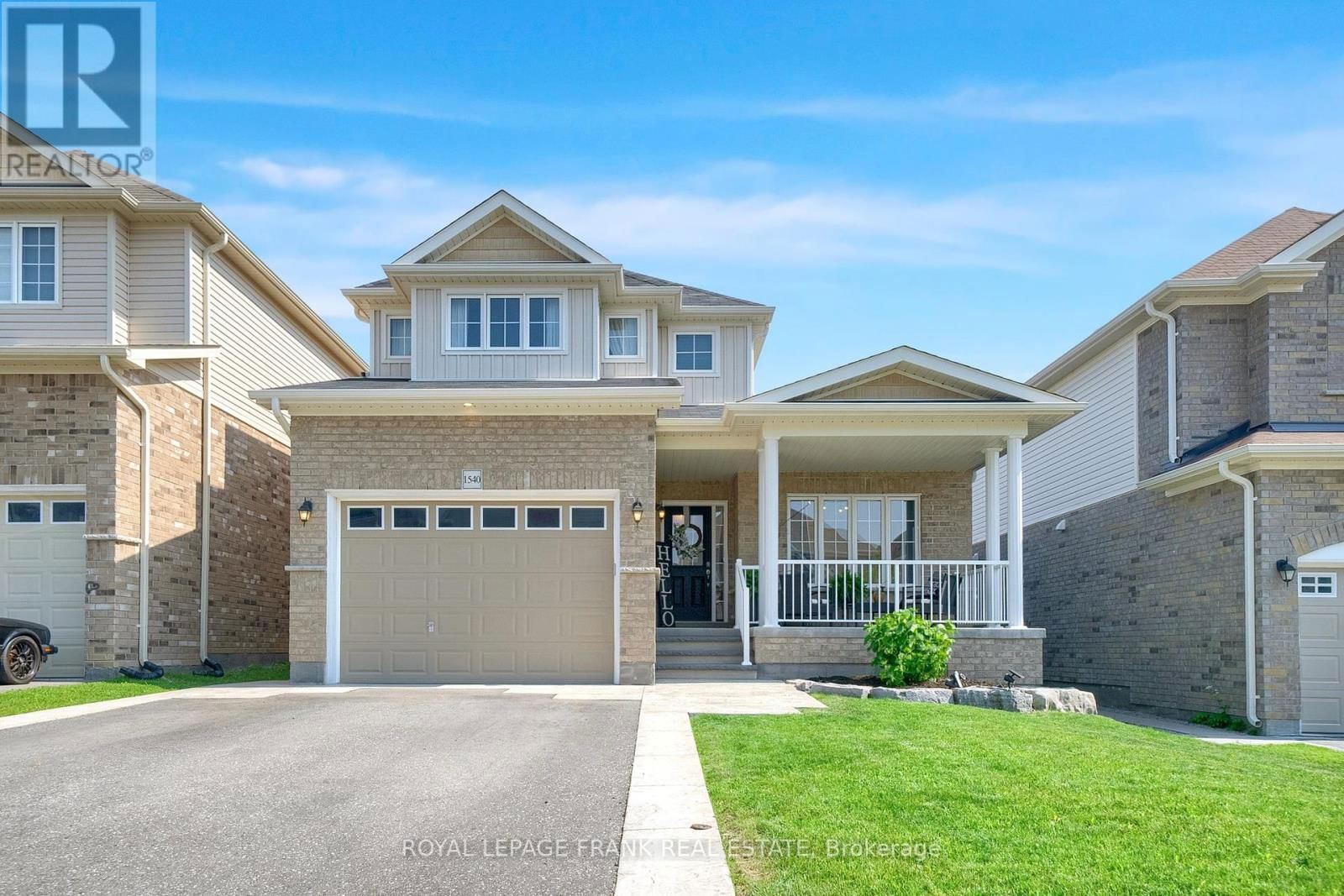 1540 DUNEDIN CRESCENT Image 1