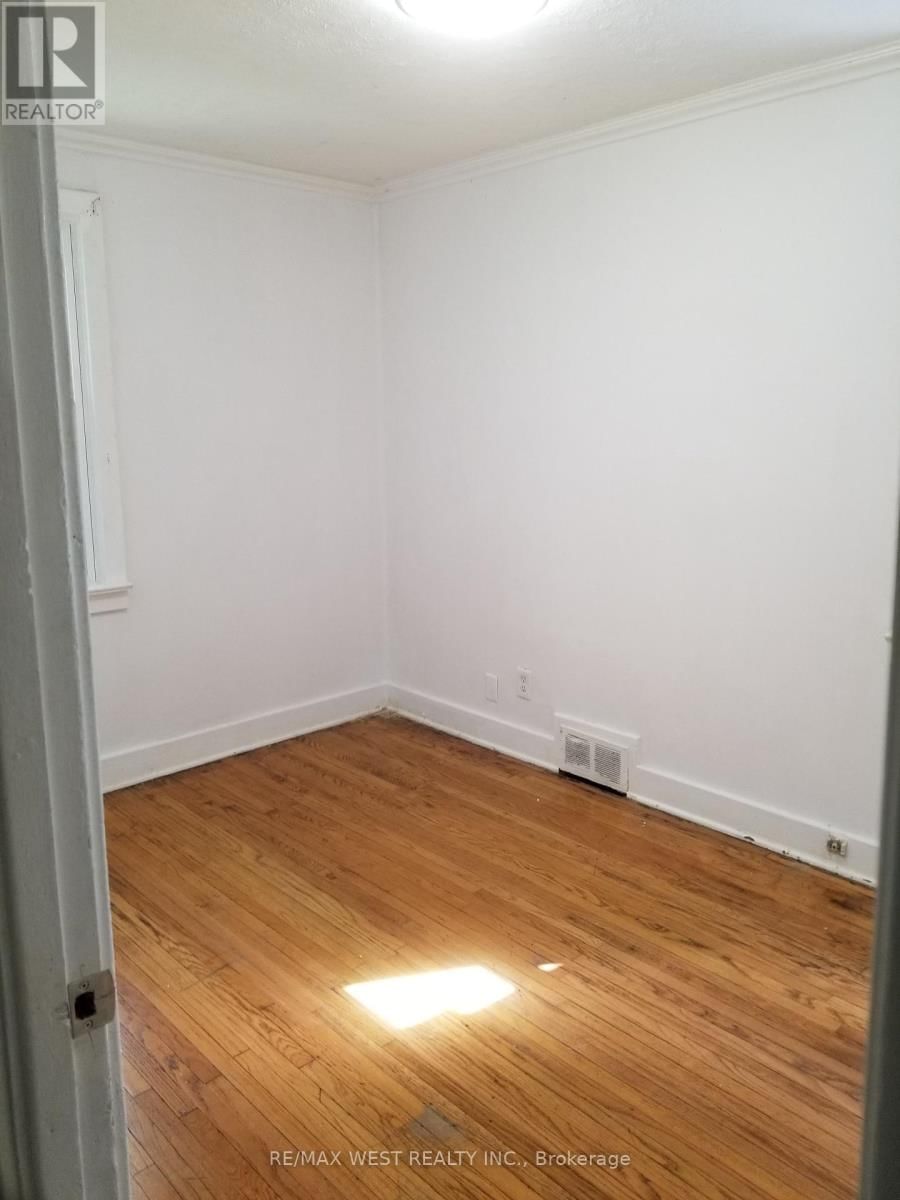 43 BEACHELL  (MAIN) STREET Image 14