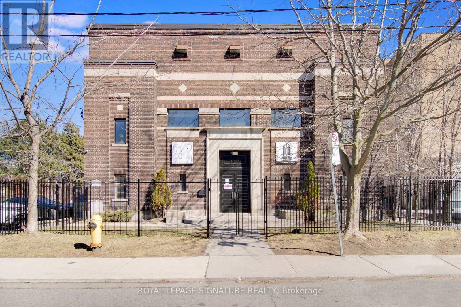 15 CHISHOLM AVENUE Image 1