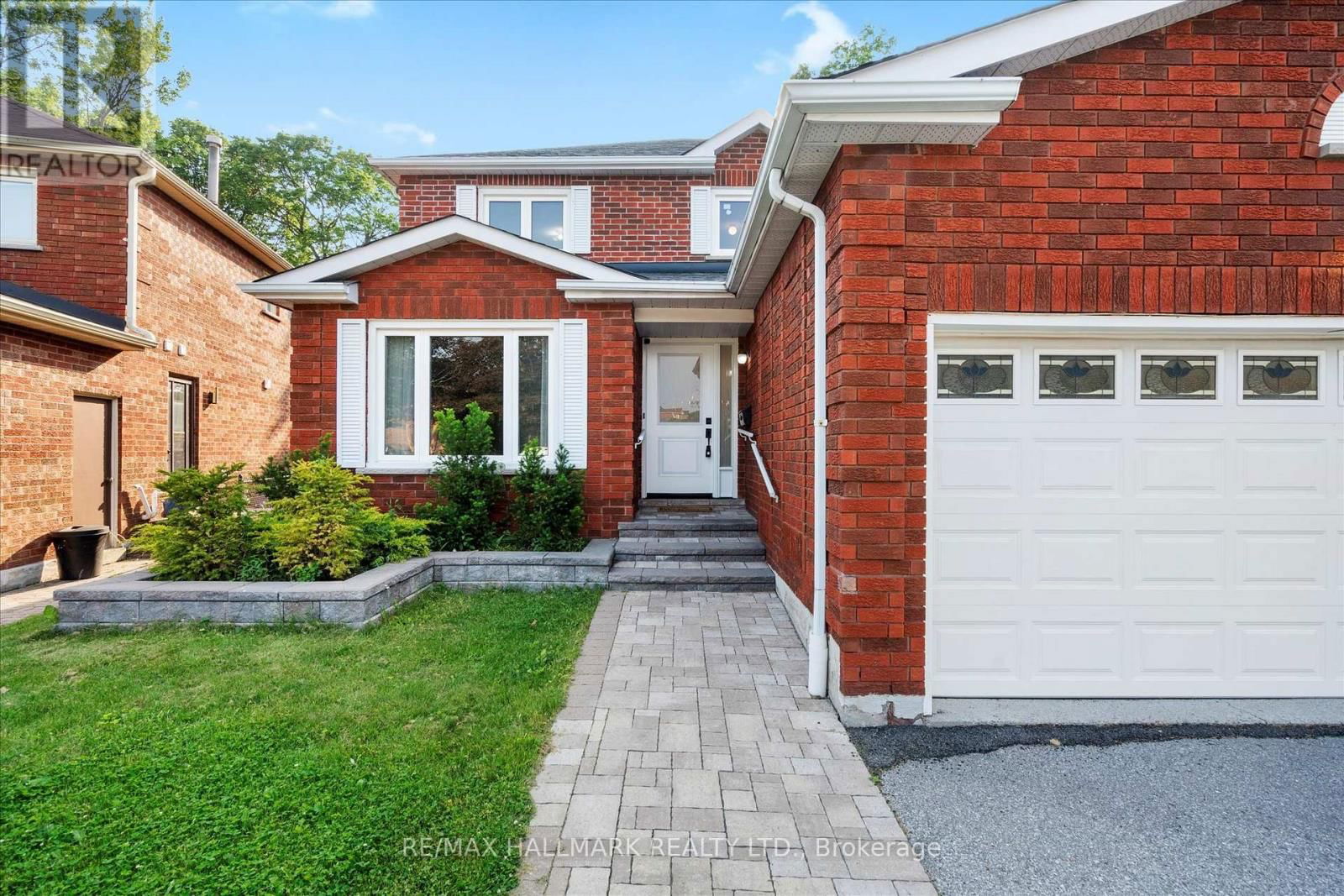 16 DARTMOOR DRIVE WEST Image 3