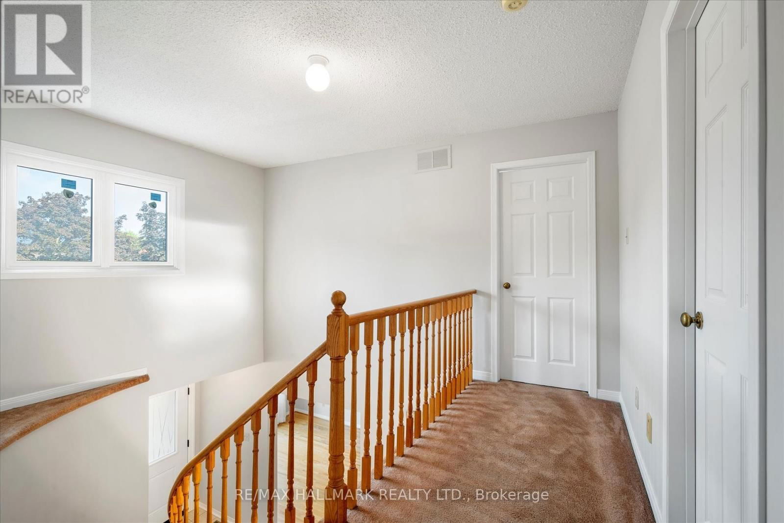 16 DARTMOOR DRIVE WEST Image 30